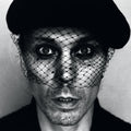 VV - Neon Noir (Deluxe CD) (CD)